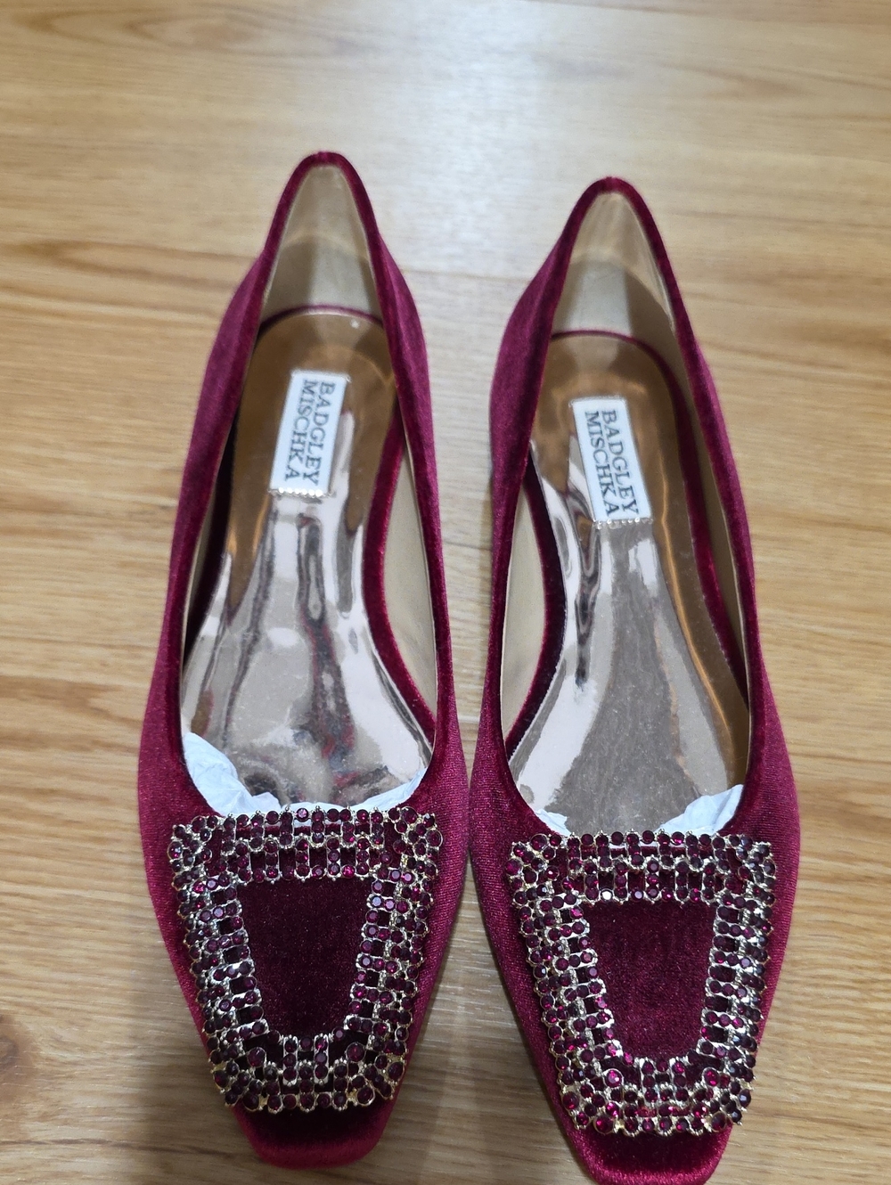 Badgley Mischka Women's Emerie Deep Burgundy/ Red Velvet Jewel-Embellished Flats